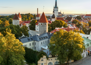 IQOS_Estonia_services_q-store_device_heets